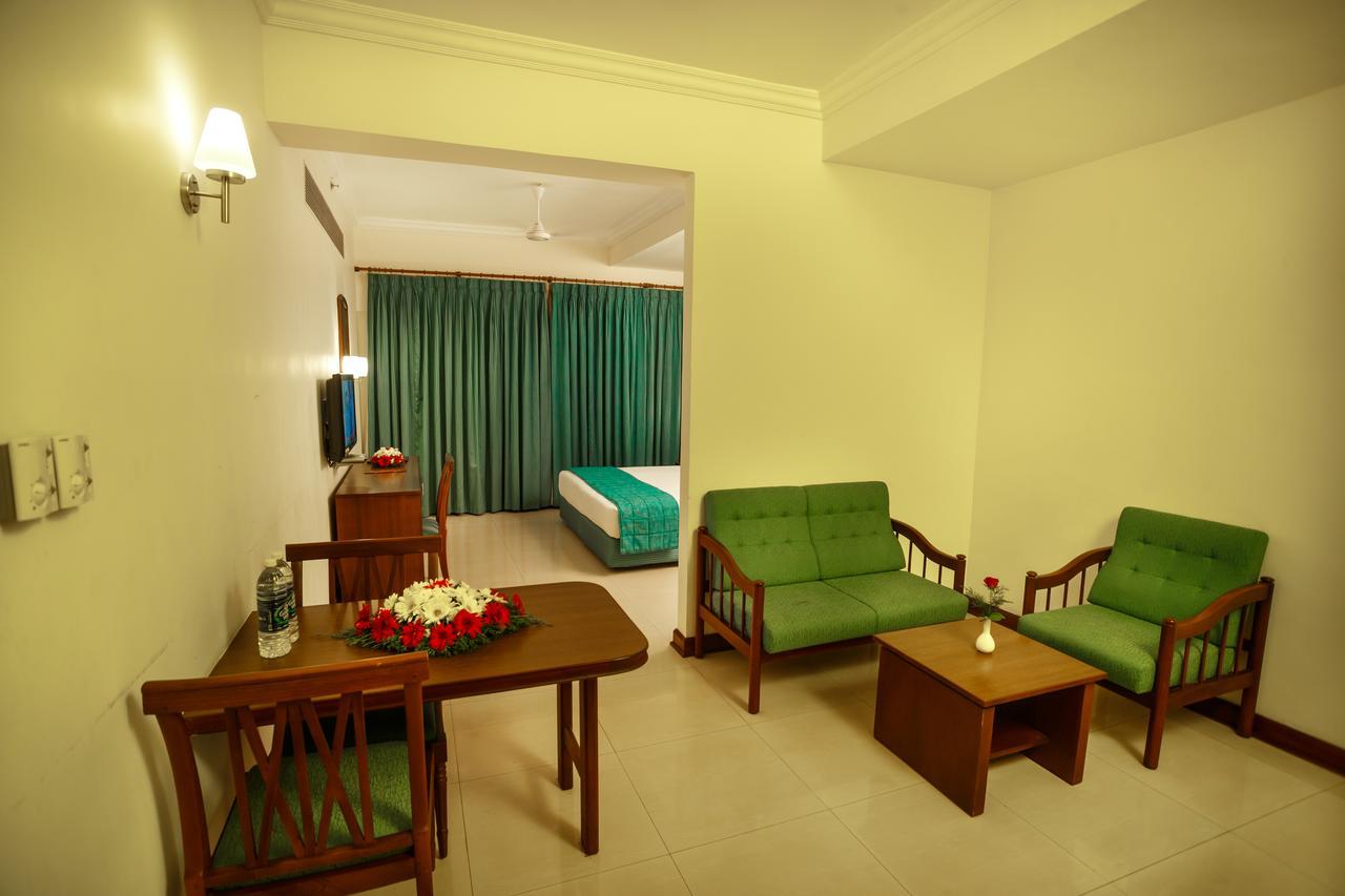 Hotel Elite Palazzo Kochi Exteriör bild